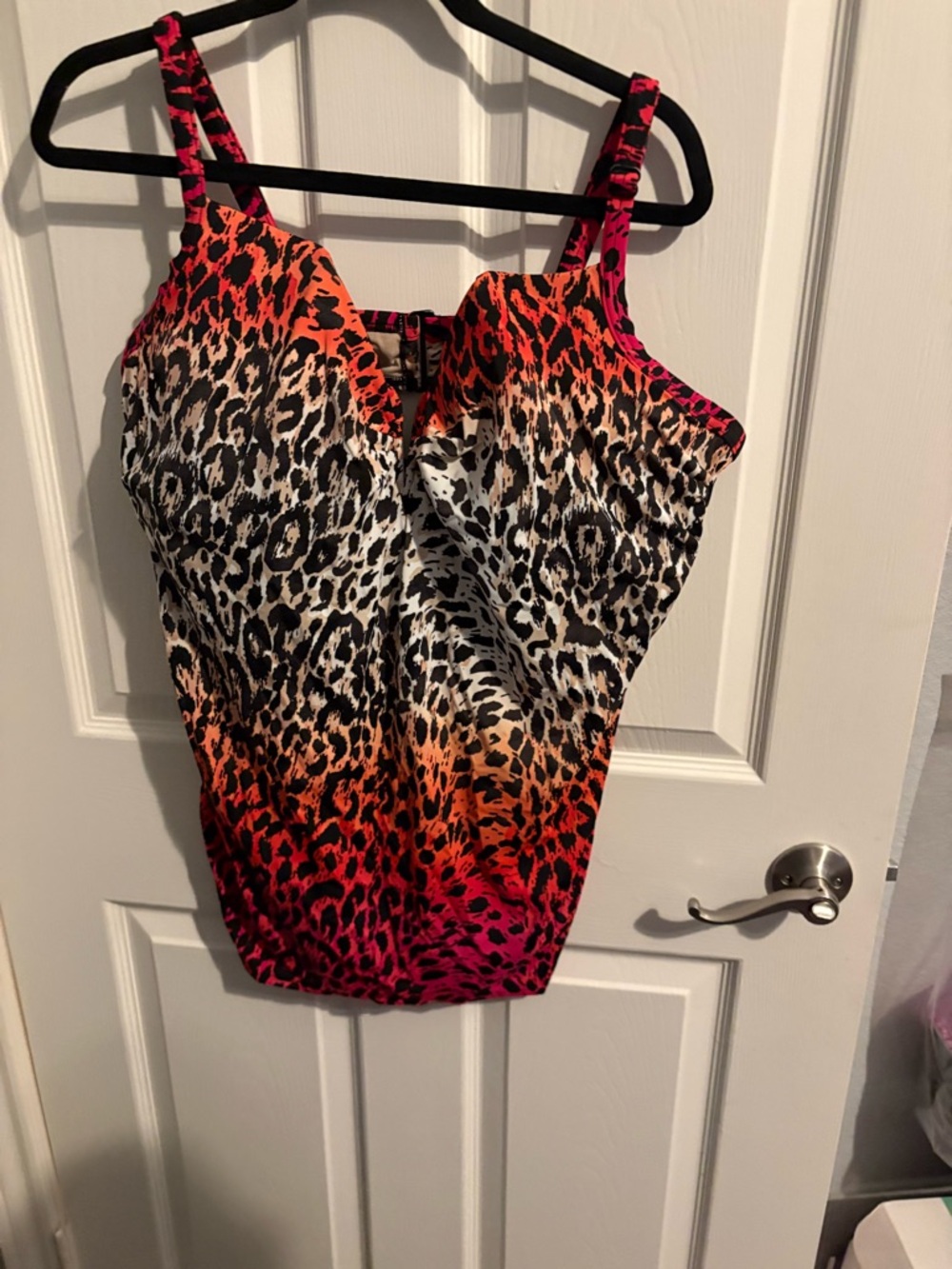 370- lane bryant 44dd underwire leopard swim top